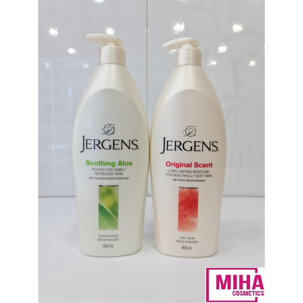 Sữa Dưỡng Thể Dưỡng Ẩm Sáng Da Mềm Mịn Jergens 600ml USA