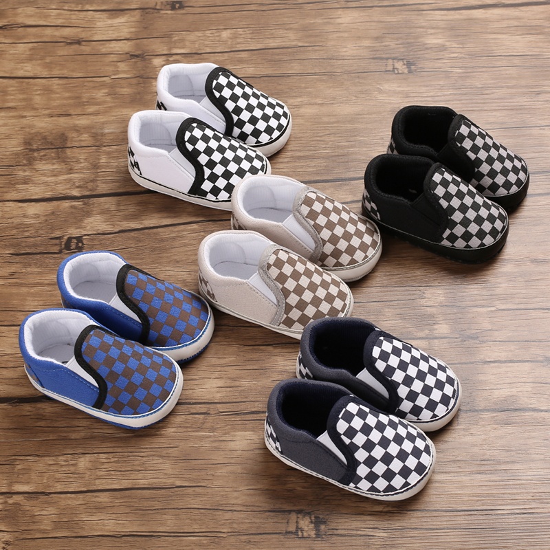Giày Sneaker Chống Trượt Họa Tiết Caro Cho Bé Trai Walkers