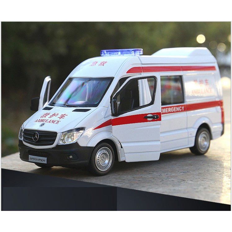Xe ô tô cứu thương mô hình RMZ city car tỉ lệ 1:36 đồ chơi trẻ em xe bằng kim loại
