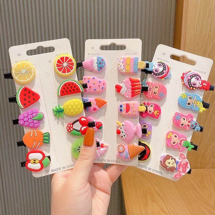 Kẹp tóc xinh xắn phong cách Hàn Quốc cho bé gái