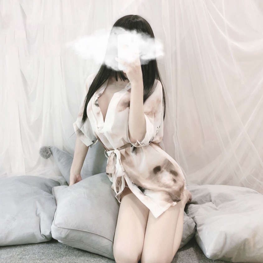 [Che tên] Áo choàng sexy chiffon họa tiết sang chảnh