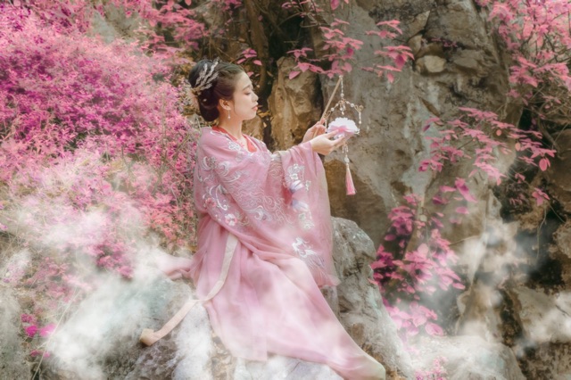 Đèn cầm tay cổ trang hàng có sẵn