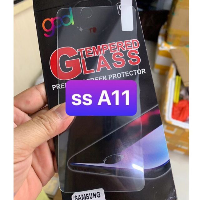 Kính cường lực samsung A11 trong suốt tặng kèm phụ kiện dán