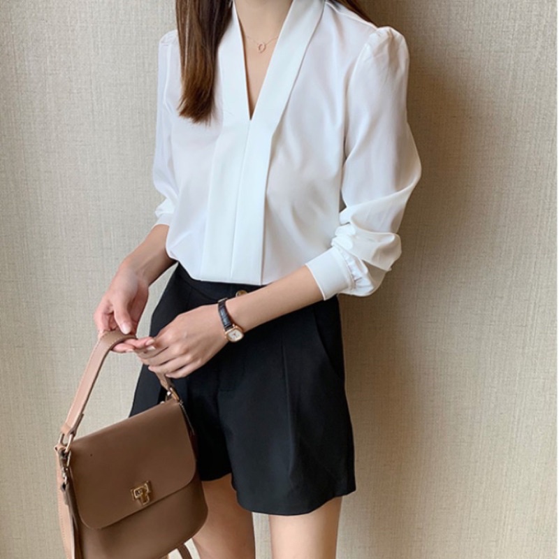Áo Sơ Mi Trắng Nữ Cổ V RYMOLA Tay Dài Kiểu Cao Cấp Thiết Kế Dáng Công Sở Chất Lụa Không Nhăn MSA CỔ V