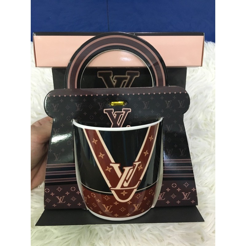 Hộp ly LV, Gucci