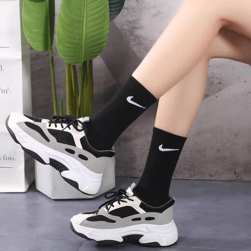 Tất nike cao cổ