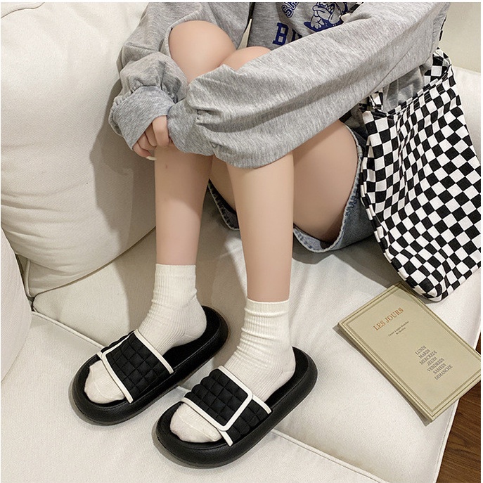 Dép đúc quai ngang nguyên khối đế bánh mì quai viền cách điệu thời trang nam nữ đi chơi biển giá rẻ chụp ảnh cá tính
