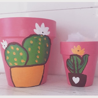 Chậu cây tự vẽ (nhận vẽ theo ý)