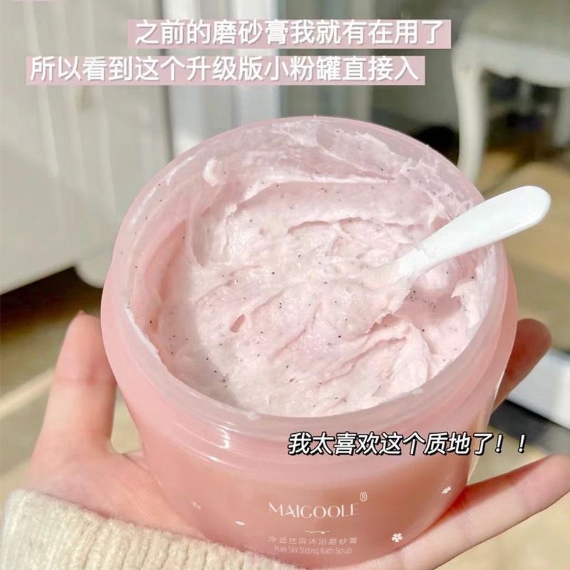 Tẩy tế bào chết hoa anh đào