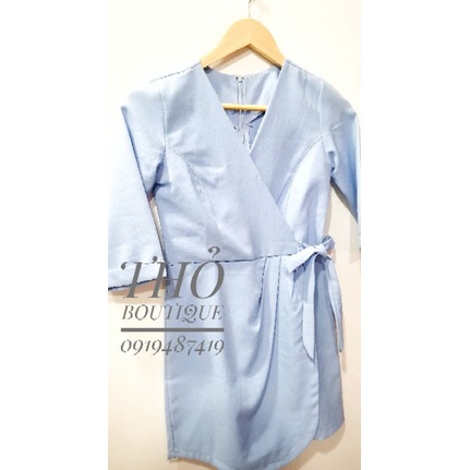 Jumpsuit ngắn FOREVER21 tay lỡ cổ V vạt chéo thắt nơ xanh da trời baby blue pastel