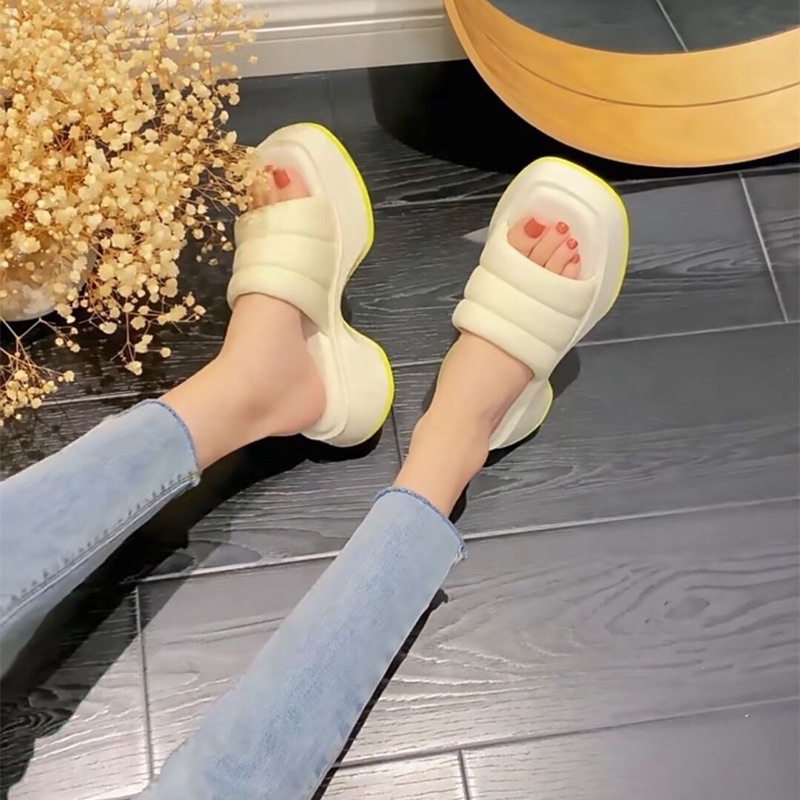 Dép xuồng nâng đế nhẹ êm hai màu