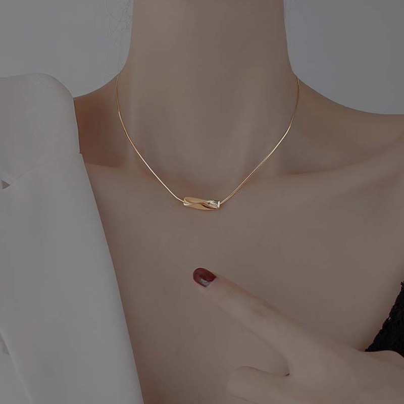 Vòng cổ Dạng Xoắn Thời Trang Sang Trọng Cho Nữ