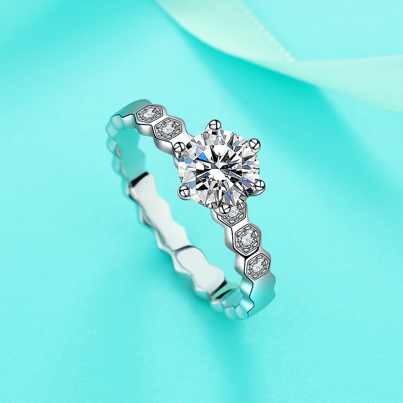 1 Nhẫn Bạc s925 Đính Kim Cương Nhân Tạo Hình Tổ Ong Sáu Cánh Thời Trang