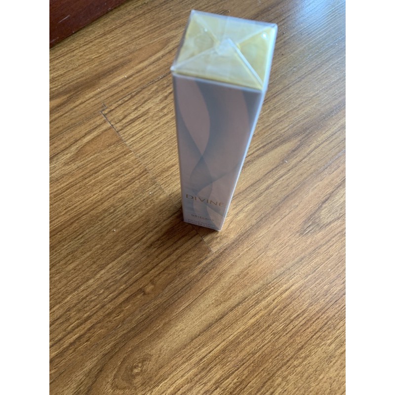 Nước hoa divine