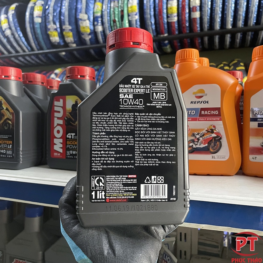 Nhớt Motul Scooter Expert 10W40 800ml - 1 Lít. Sử dụng cho xe ga Air Blade, Vario, Vision, NVX, PCX, SH, Nouvo, Lead