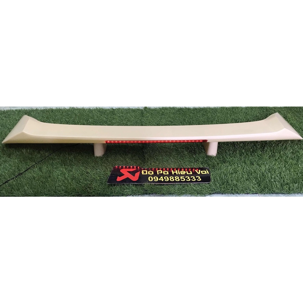 Đuôi gió thể thao ô tô các dòng xe Sedan