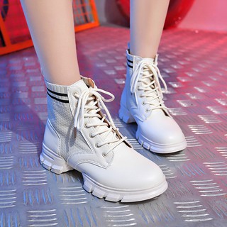 Boot cổ ngắn phối len sọc