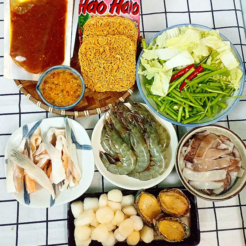 (HCM) Set Lẩu Seafood 5-6 người ăn tặng 2 lon nước ngọt | BigBuy360 - bigbuy360.vn