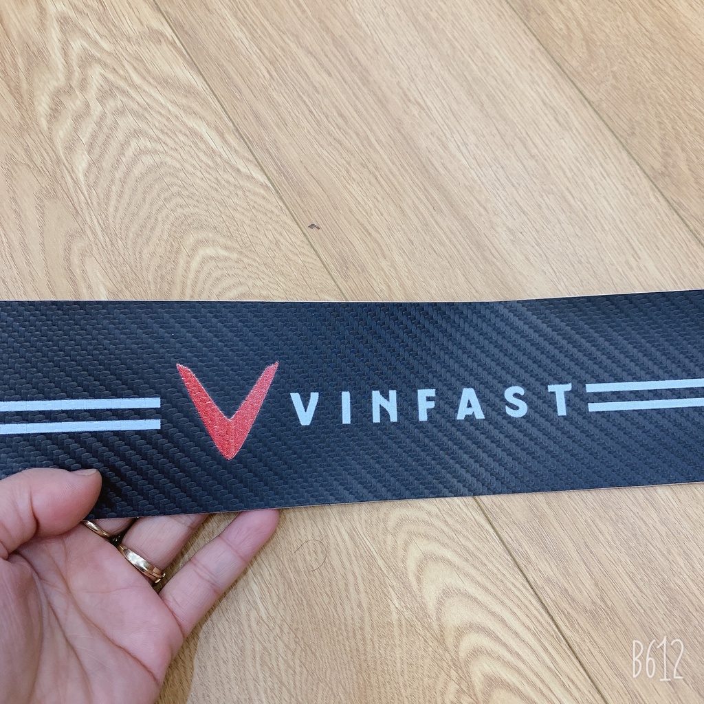 VINFAST - Nẹp Dán Logo VINFAST Chống Trầy Xước Bảo Vệ Bậc Cửa Xe Hơi/ Bảo Vệ Cốp Sau Xe Hơi Bền Đẹp