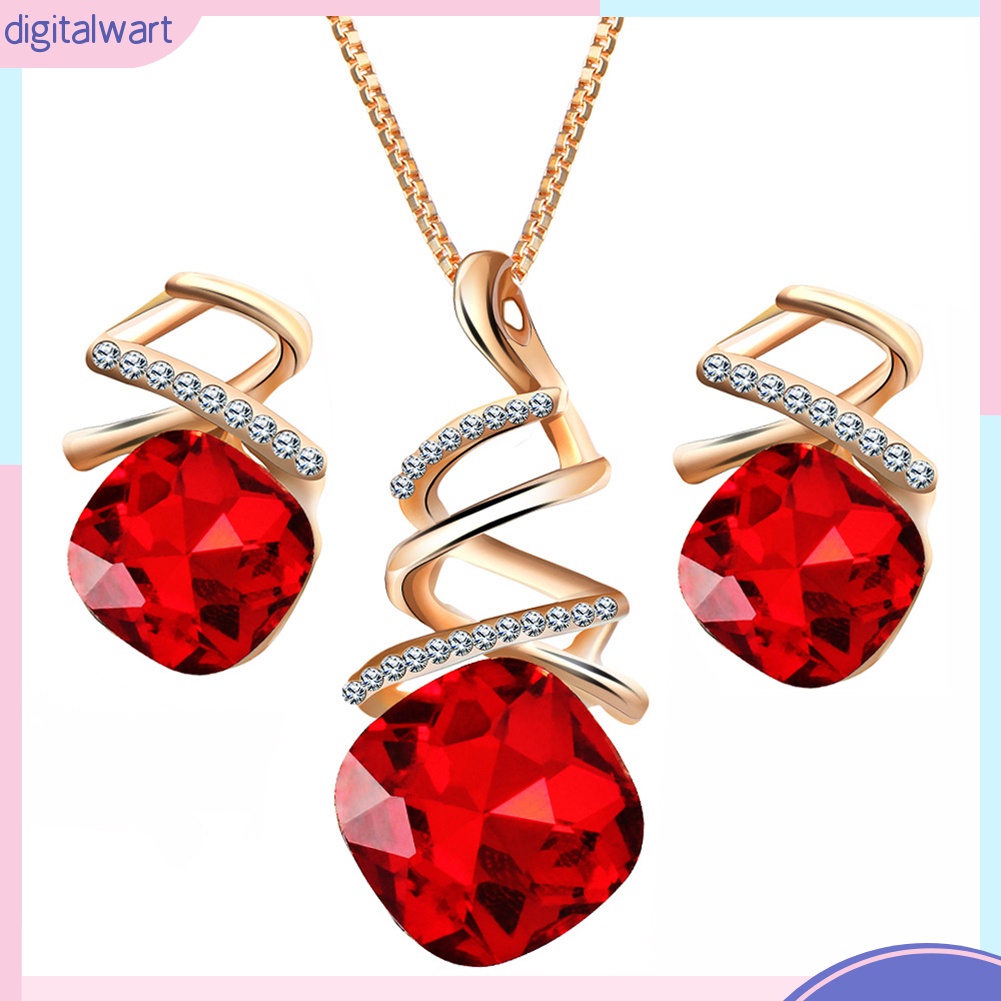 Dây Chuyền Và Đôi Khuyên Tai Thiết Kế Duyên Dáng