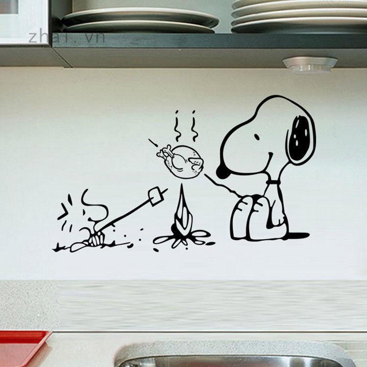Sticker dán tường họa tiết hình chú chó theo phong cách hoạt hình dùng trong trang trí phòng khách