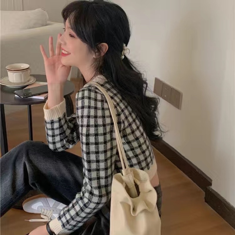 Áo cardigan croptop dài tay phong cách Hàn Quốc