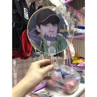 Quạt cầm tay sehun exo