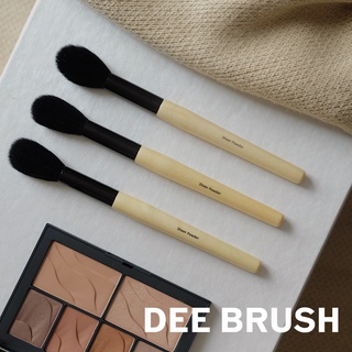 BOBBI BROWN SHEER POWDER ( CỌ PHỦ PHẤN )
