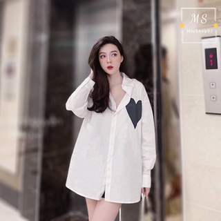 Áo sơ mi in hình tim ngực trái