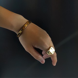 Vòng tay TITAN dạng cuff hoạ tiết số la mã vàng - VT-11 - SUN ACCESSORIES