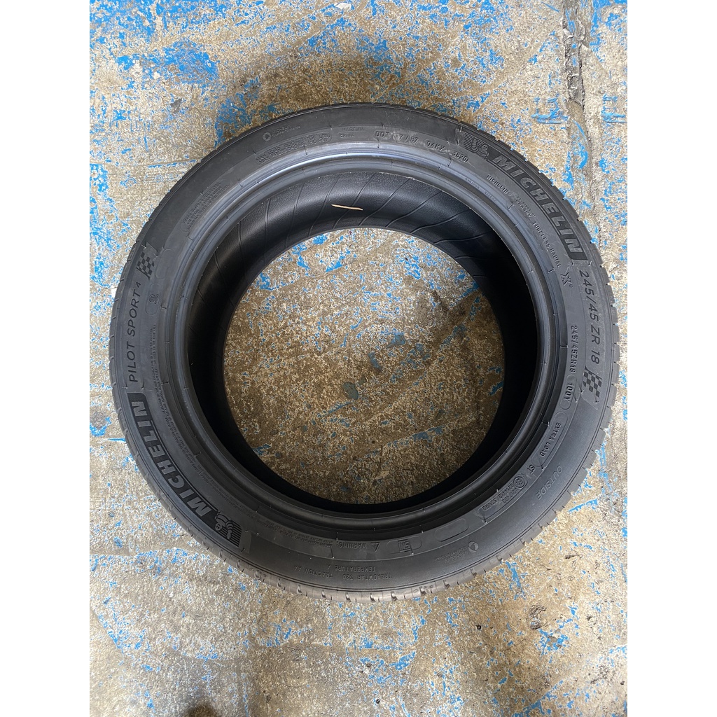 Lốp Michelin 245/45R18 Pilot Sport 4