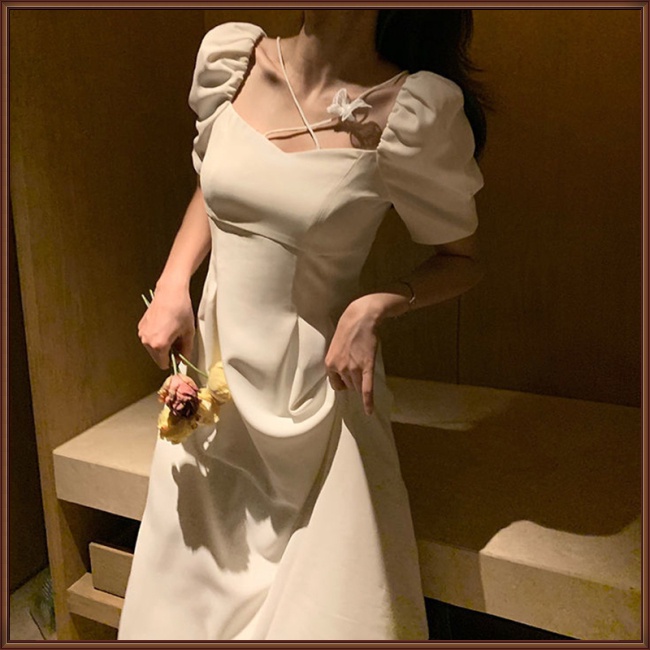 Đầm Dài Trung Bình Cổ Vuông Tay Phồng Màu Trắng Cổ Điển Cho Nữ