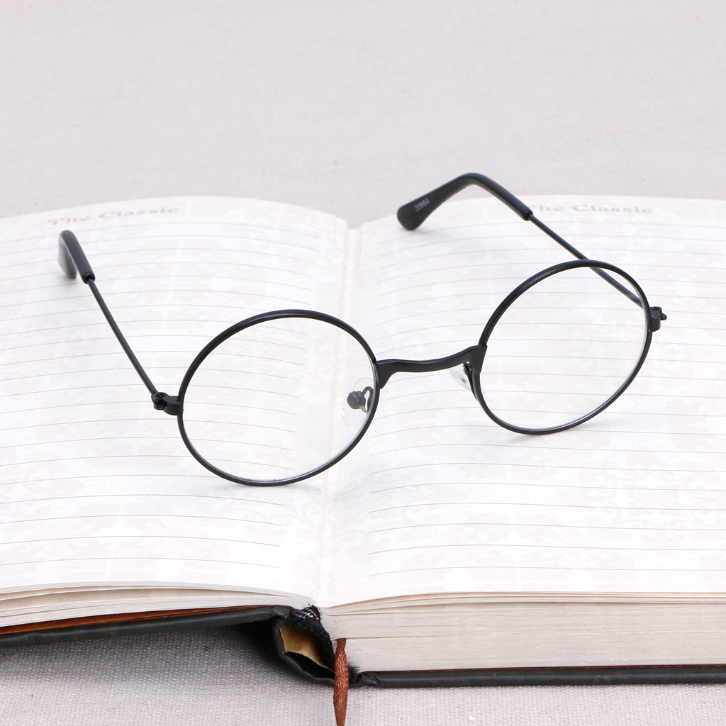 Kính chụp ảnh kiểu dáng đơn giản dễ thương dành cho các bé