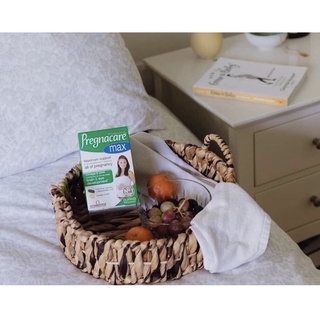 Hộp vitamin bầu Pregnacare Max