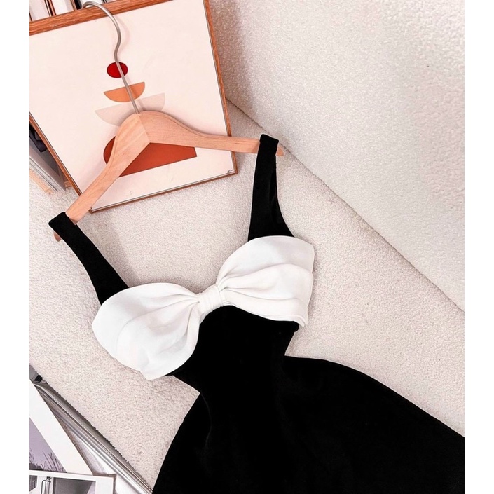 ĐẦM 2S ĐEN PHỐI NƠ TRẮNG NGỰC KTGIMI (Kèm ảnh thật)