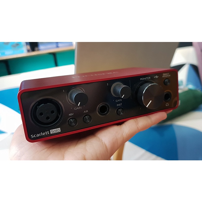 Sound Card thu âm Focusrite Scarlett Solo
