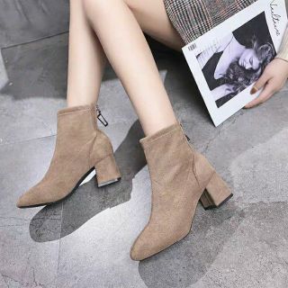 Boot đế vuông 5 cm da lộn hagauorder