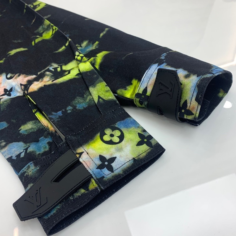 Áo khoác jeans unisex dáng sơ mi màu loang thương hiệu Louis Vuitton LV cao cấp
