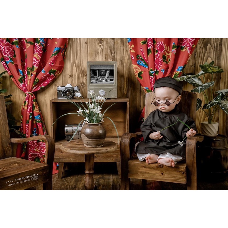 Kính thầy bói ông đồ mắt nhỏ