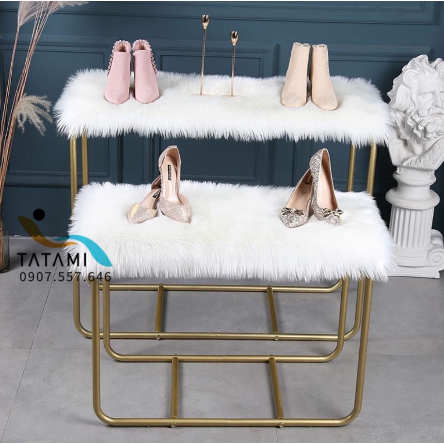 Thảm lông trắng dài trang trí kệ tủ siêu xinh