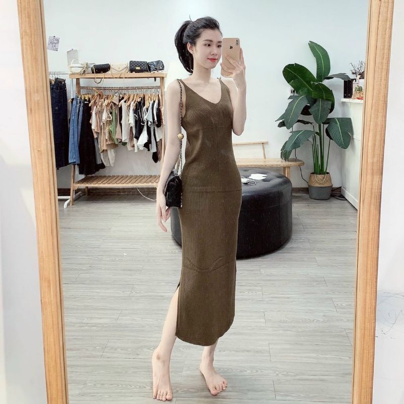 Váy len motoghi 2 dây cổ tim hàng QC