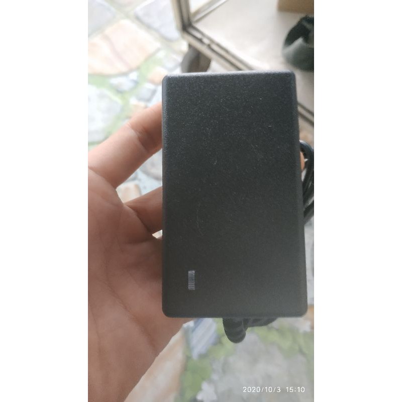 Sạc máy khoan pin  21v 2a chuyên sạc pin 5ell và 10sell .