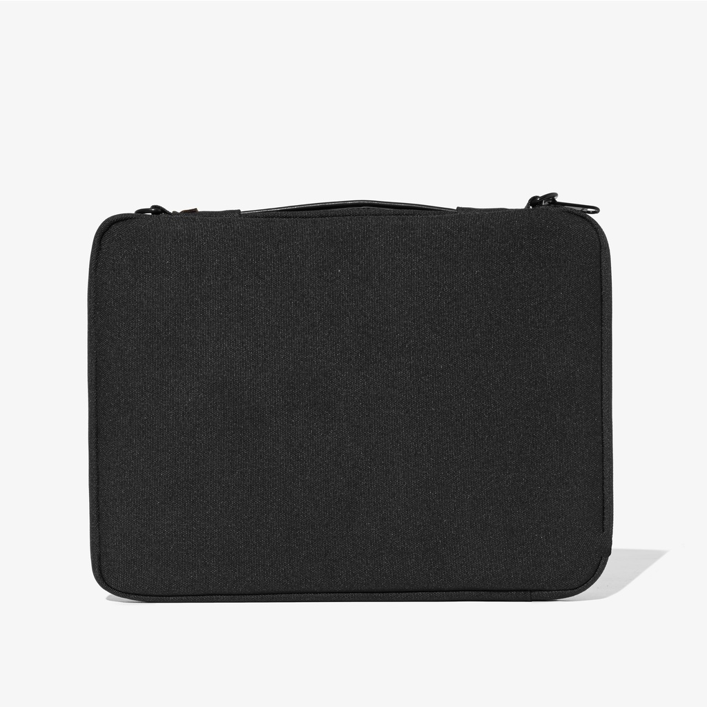 Túi đeo chéo đựng laptop DIM Laptop Bag - Chất liệu chống thấm nước