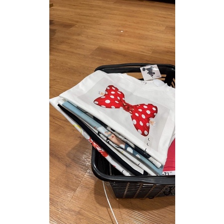 NỮ ÁO THUN NGẮN TAY UT MICKEY VÀ MINNIE