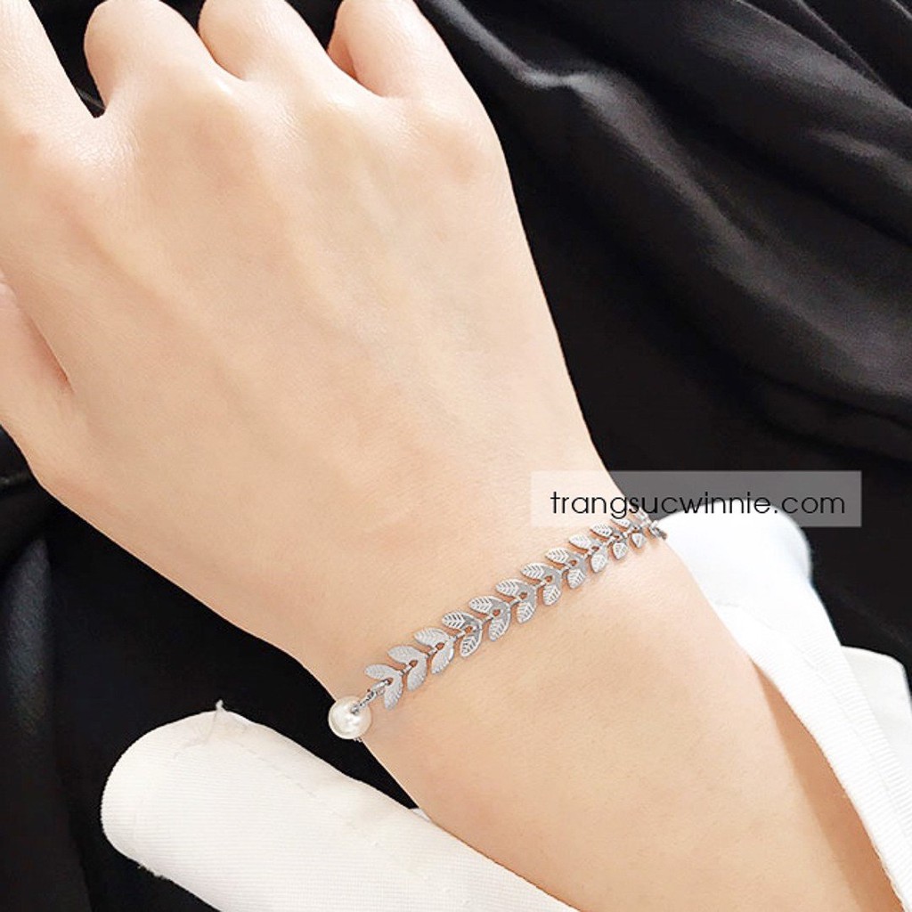 Lắc tay nữ titan nguyệt quế bạc