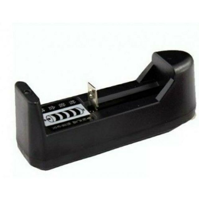 Bộ sạc đa năng 3,7v tặng kèm pin 18650 cũ 18650