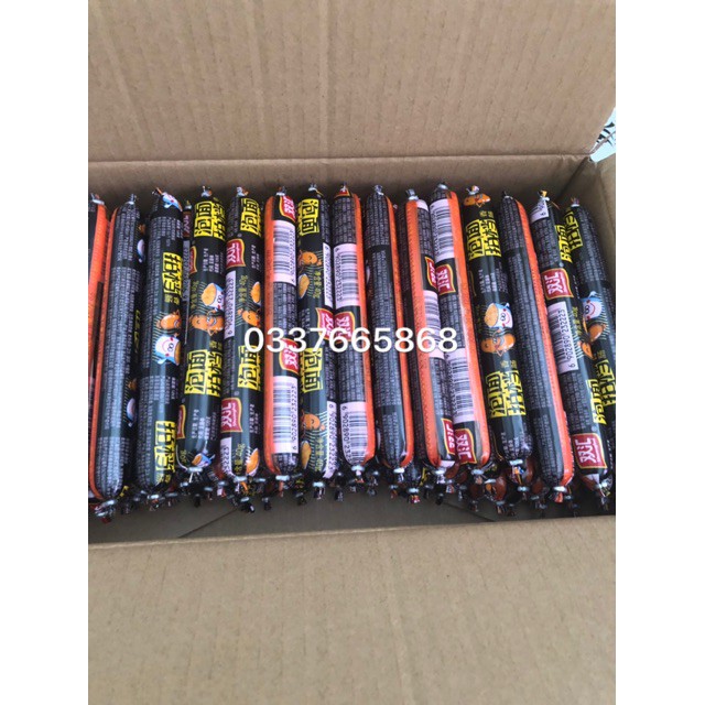 1 HỘP 60 CHIẾC XÚC XÍCH NGÔ ĐEN QUE DÀI