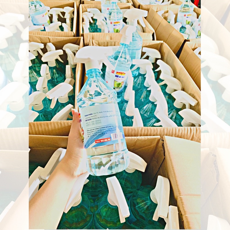 [Hỏa tốc] Đã kiểm nghiệm - Cồn Y tế sát khuẩn 75 độ 1000 ml tinh dầu sả Rồng Vàng diệt khuẩn có vòi xịt không khô da | BigBuy360 - bigbuy360.vn