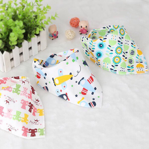 Set 5 Yếm Cotton 2 Lớp Cài Nút Cho Bé