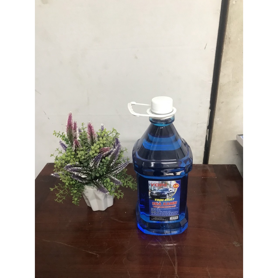 Nước rửa kính tinh chất trà xanh Yori rửa trôi bụi bẩn trên bề mặt kính - Lego035